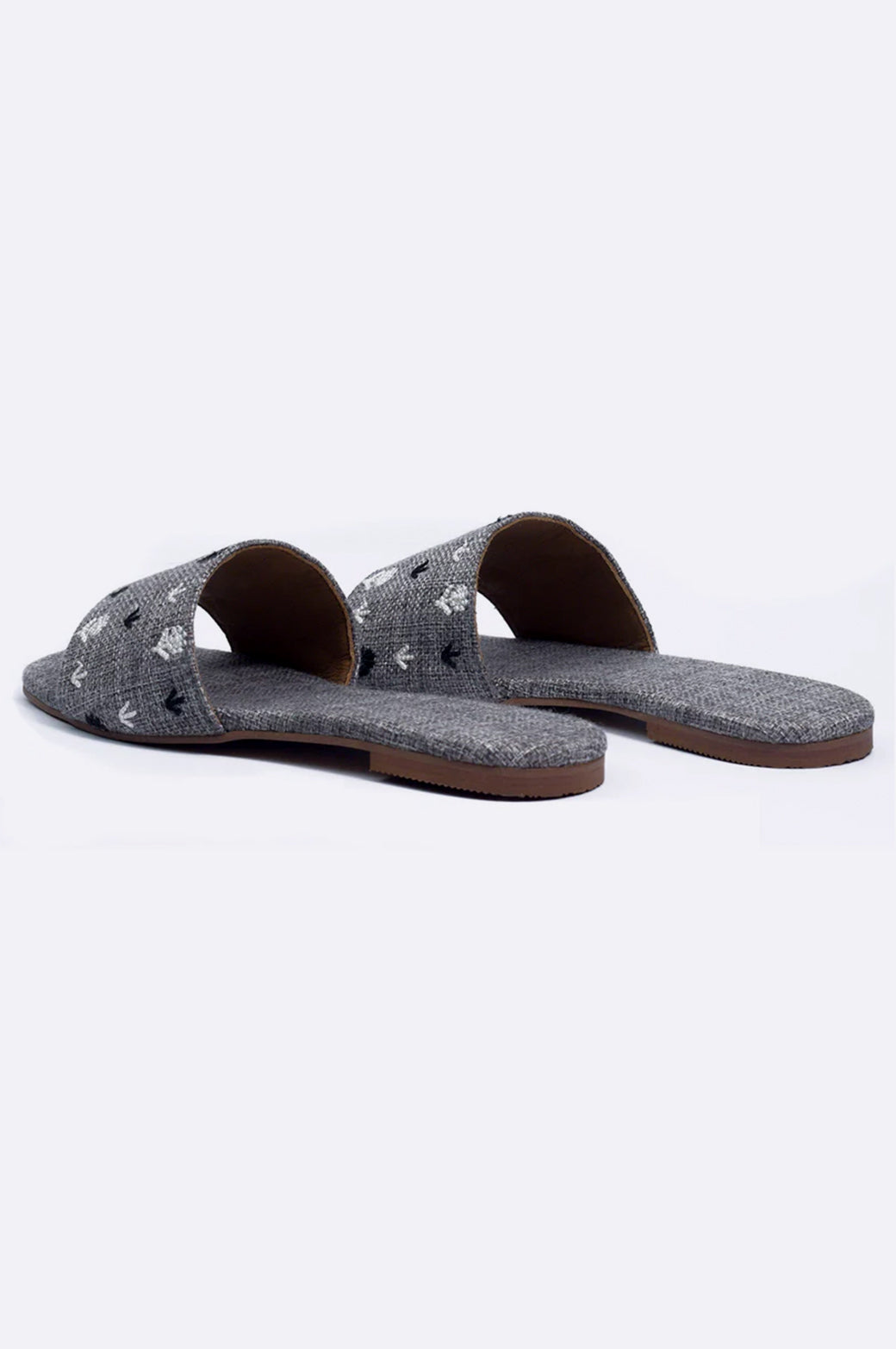 335 GRY Grey fabric Slippers