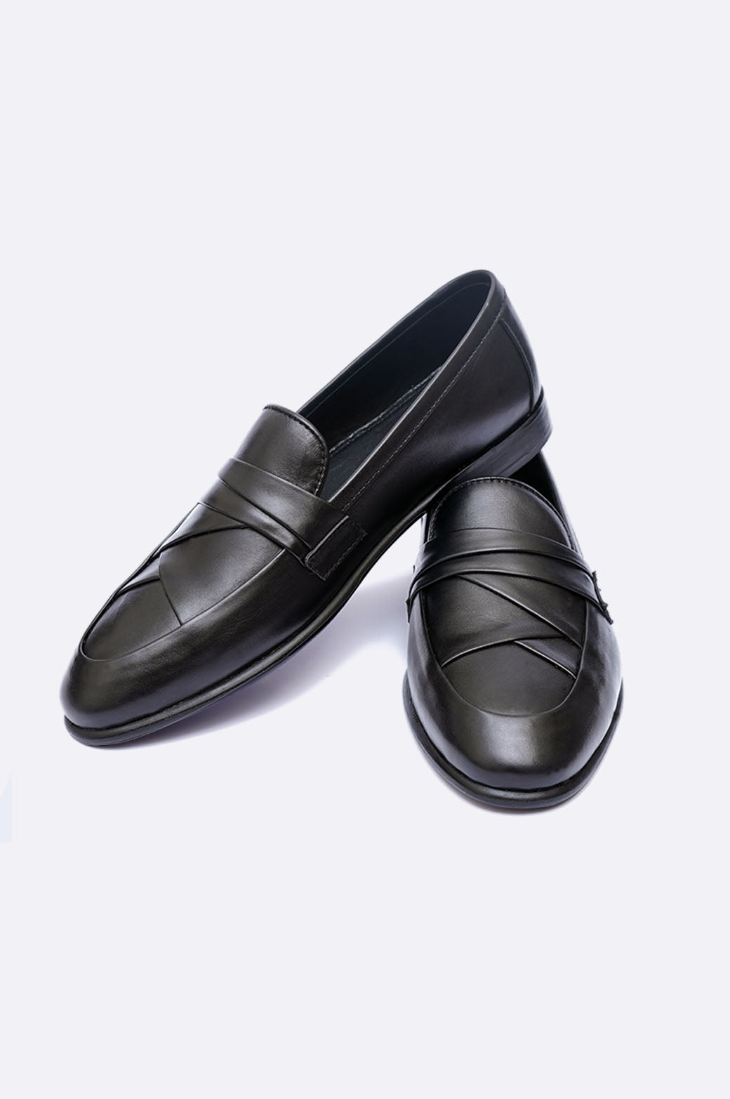 1687 BKA Black Moccasin