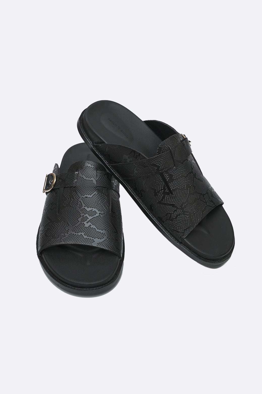 BLACK-LEATHER-TEXTURE-SLIPPER