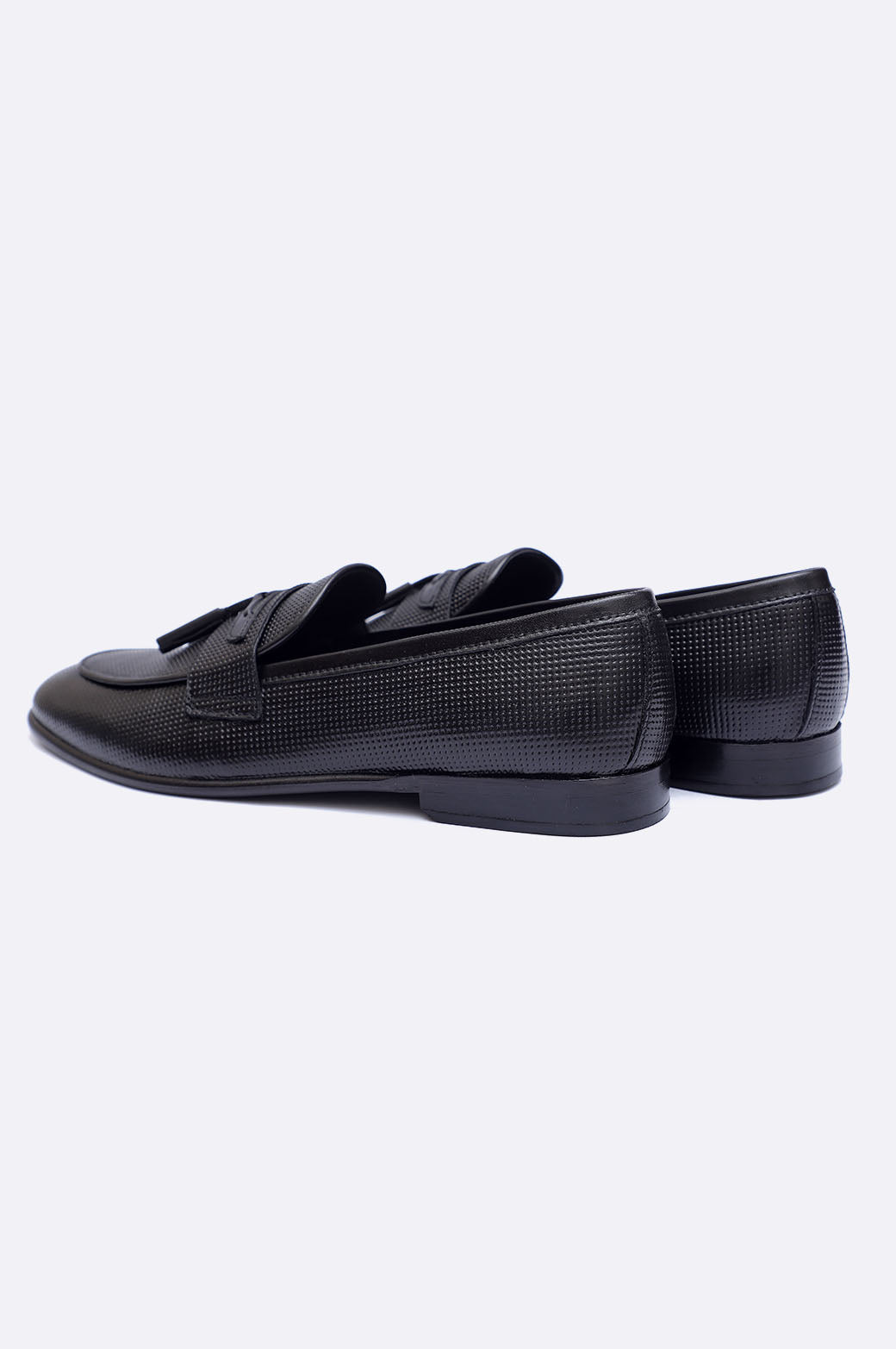 1811 BKC Black Moccasin
