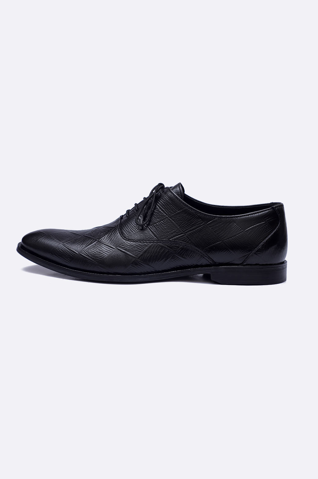 1346 BKA Black Lace Up